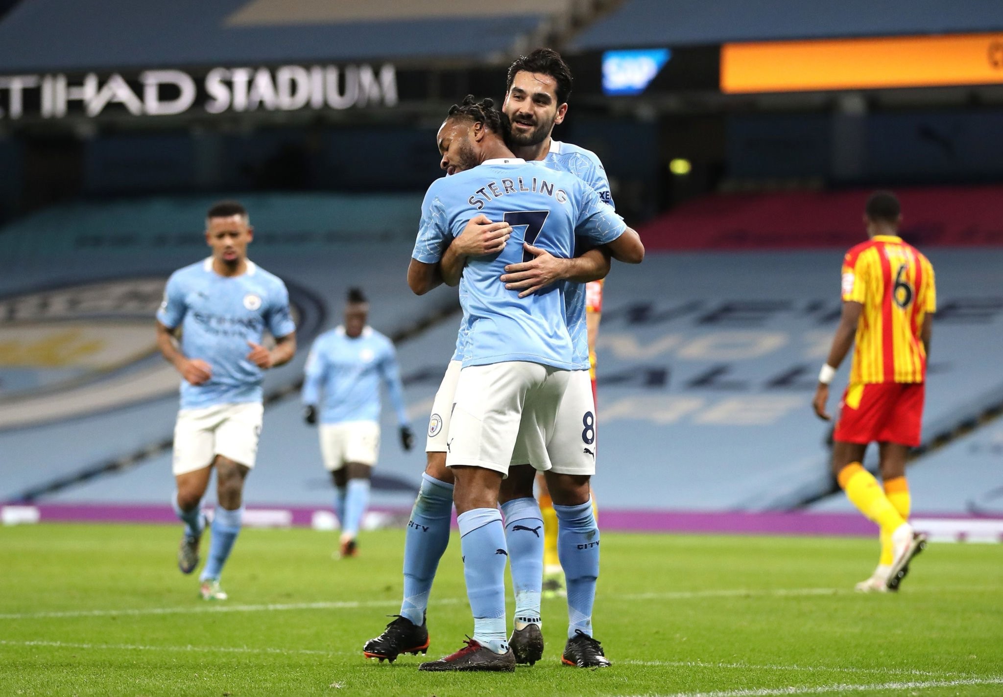 尤其是在这 尤其是在这